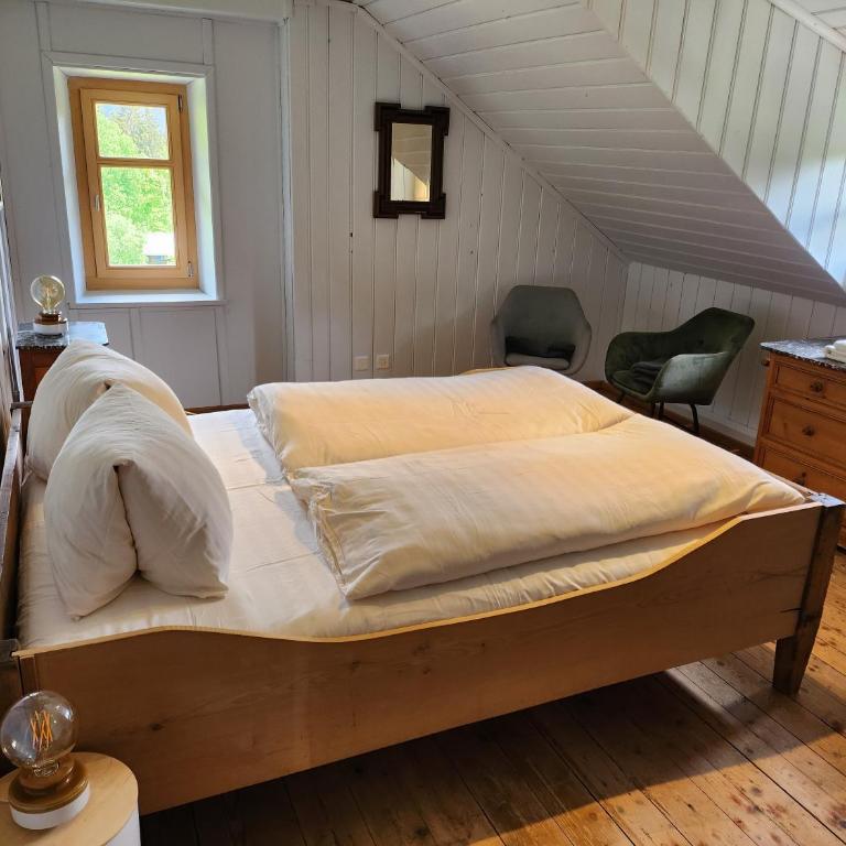 Gasthaus Crestasee - Doppelzimmer mit Seeblick - 9
