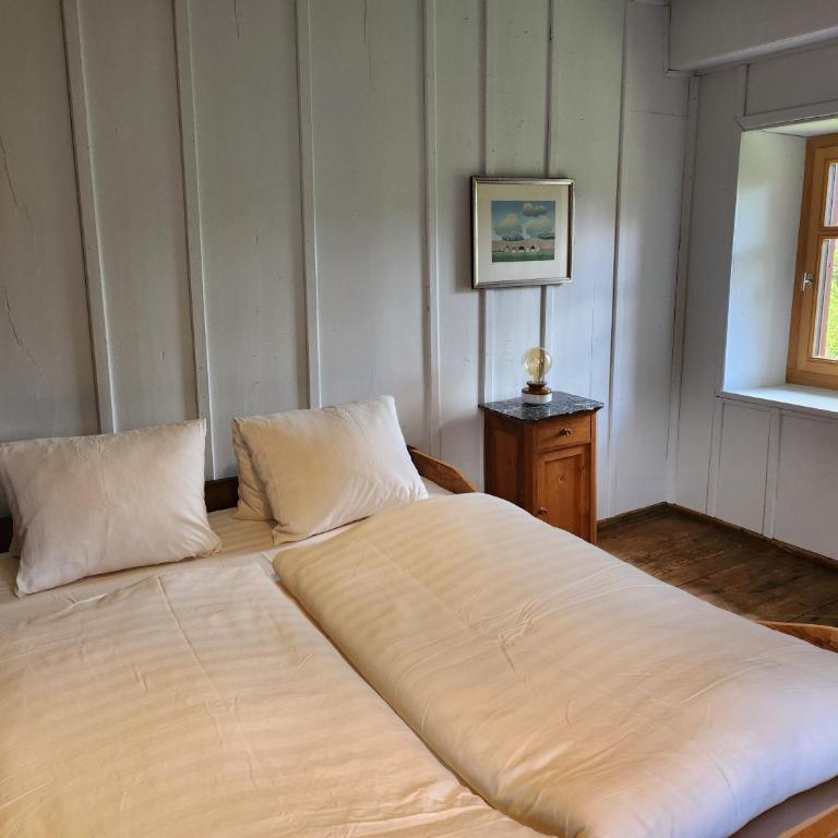 Gasthaus Crestasee - Doppelzimmer mit Seeblick - 7