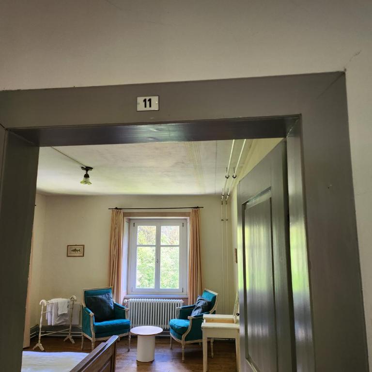 Gasthaus Crestasee - Großes Zweibettzimmer - 6