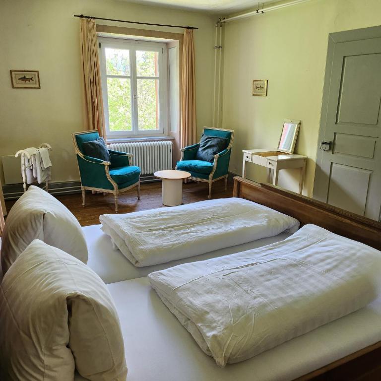 Gasthaus Crestasee - Großes Zweibettzimmer - 3