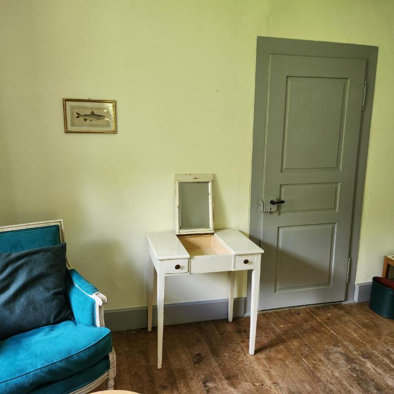 Gasthaus Crestasee - Großes Zweibettzimmer - 4