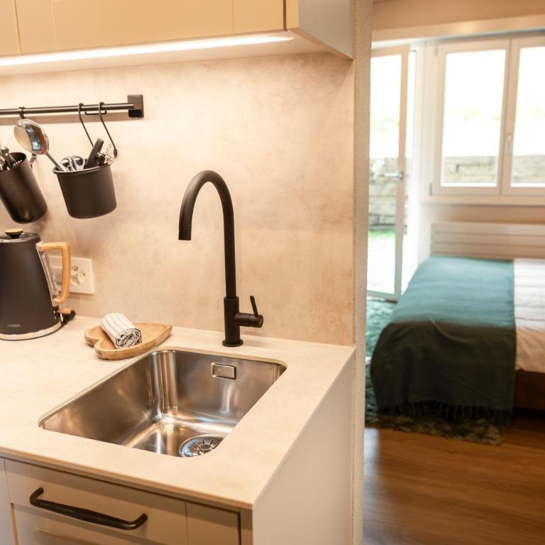 The Glen - GRINDELHOMES - The Tiny Gigi Apartment - 14
