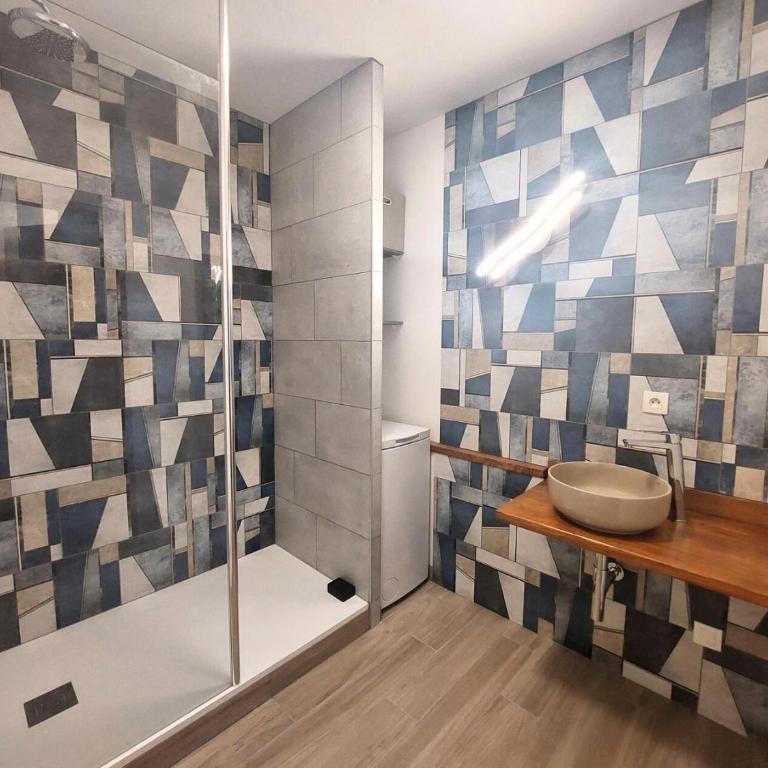 Residence Les Sycomores - Spacieux logement avec sa grande terrasse de 50m² ! MAE-2661 - Appartement - 5