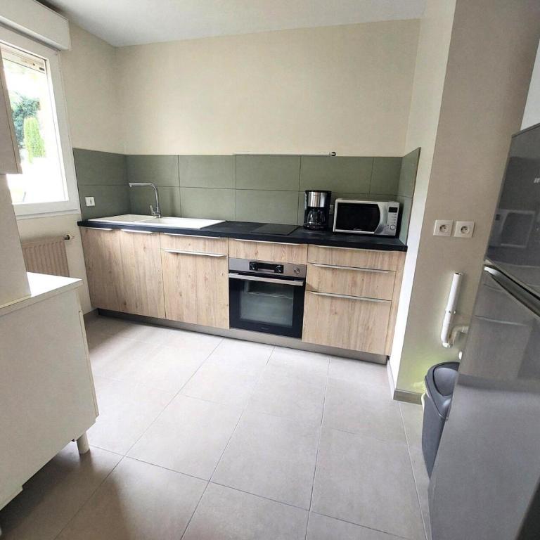 Residence Les Sycomores - Spacieux logement avec sa grande terrasse de 50m² ! MAE-2661 - Appartement - 8