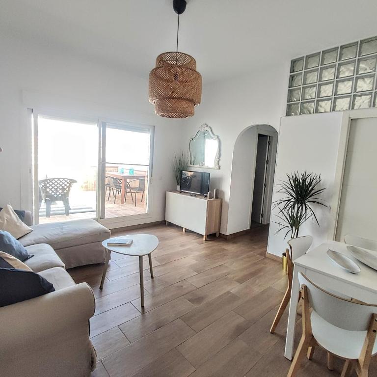 Palm tree house - Two-Bedroom Apartment - 2