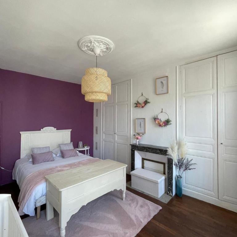 L'Entre-Temps, Le Lys et L Iris - One-Bedroom Apartment with City View - 10