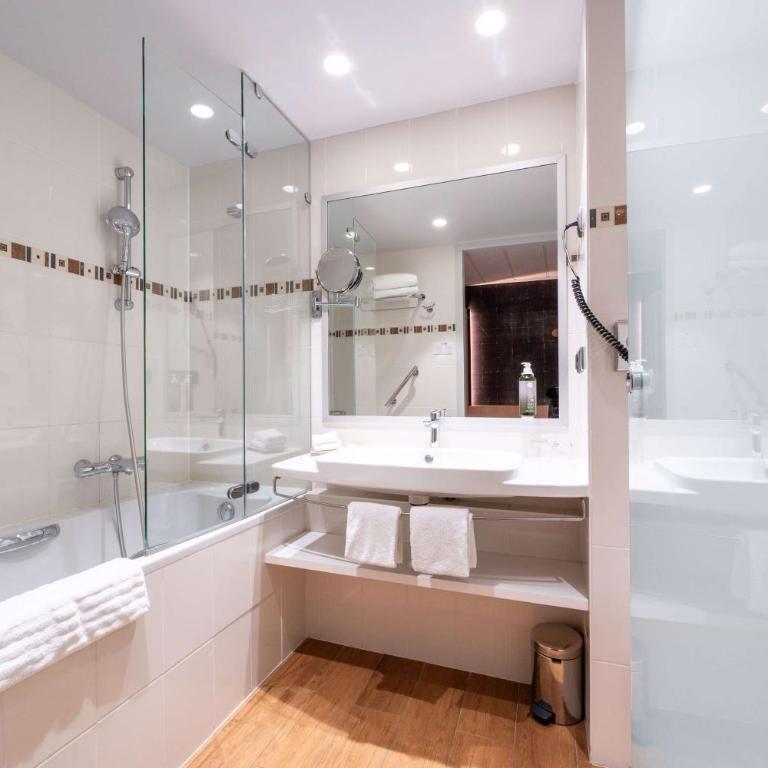 Best Western Premier Le Masq Hotel - Chambre Lit Queen-Size Classique - 7