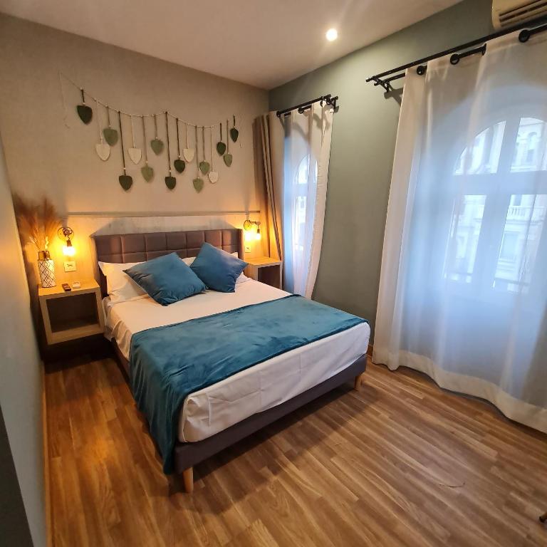 Hostal Luxury Green Madrid Gran Vía - Habitación Doble Deluxe - 1