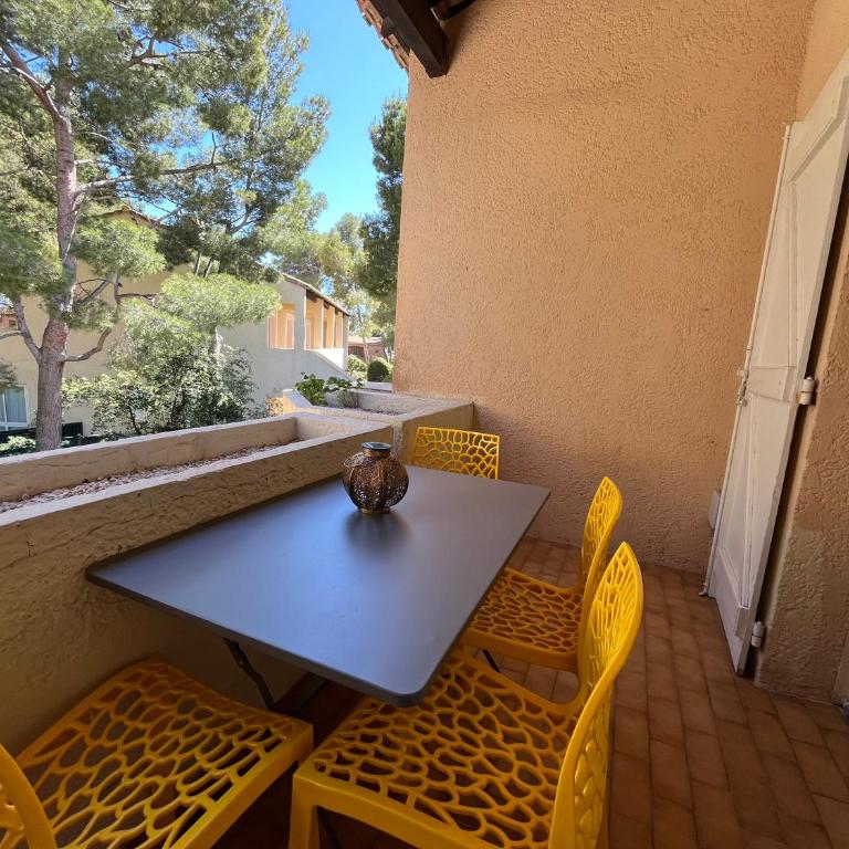 Plage à 5 min - A Bandol - Wi-Fi pro - Parking x2 - One-Bedroom Apartment - 4