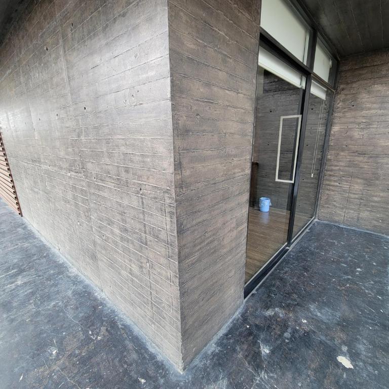 WTC Suites - Queen Room with Balcony - 1