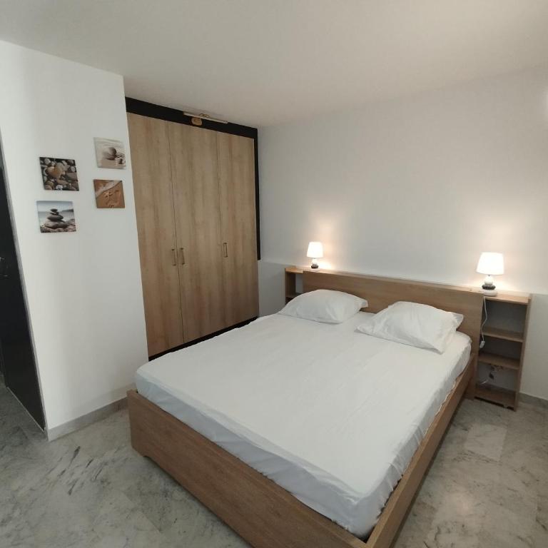 Appartement Terrasse, centre-ville, 5 min de la plage - Appartement 1 Chambre avec Terrasse - 3