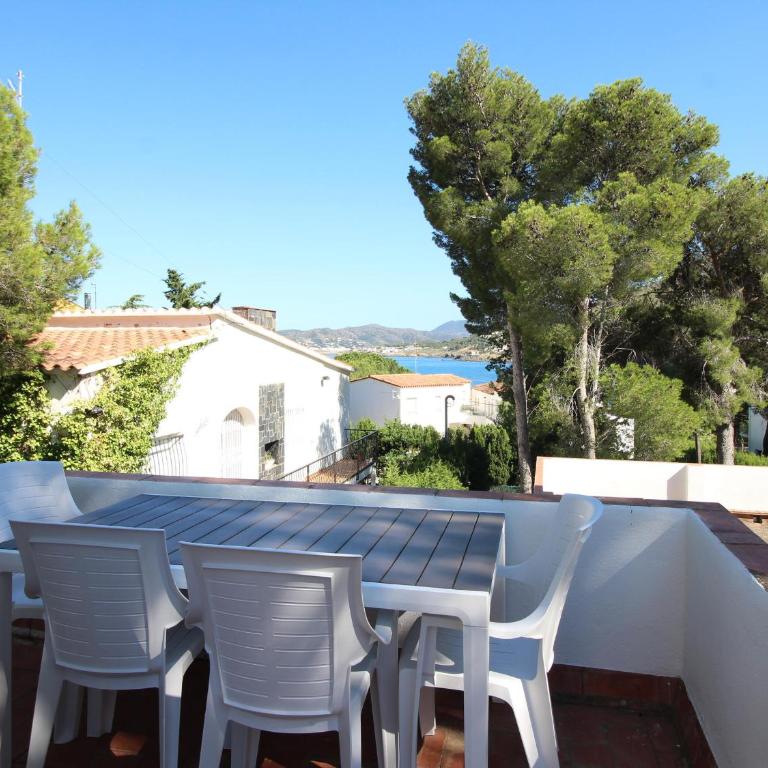 Casa con Jardín a 100m de la Playa de la Farella, Wifi y Garaje Privado - ES-228-175 - Casa - 1