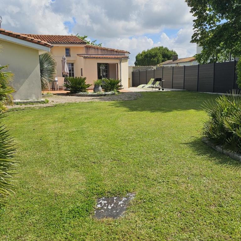 Maison de plain-pied à Royan, 3 chambres, terrasse - FR-1-71-106 - Casa Vacanze - 17