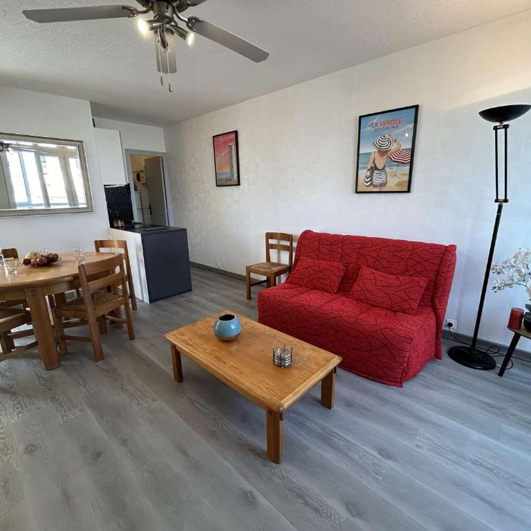 Appartement rénové 300m plage, balcon, parking privé, 4-5 couchages, Saint-Hilaire-de-Riez - FR-1-224C-316 - Appartement - 6