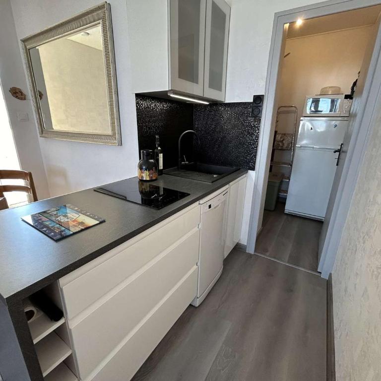 Appartement rénové 300m plage, balcon, parking privé, 4-5 couchages, Saint-Hilaire-de-Riez - FR-1-224C-316 - Appartement - 8