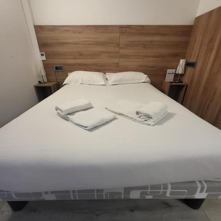 Brit Hotel Plaisance A9/A61 - Chambre Double - 3