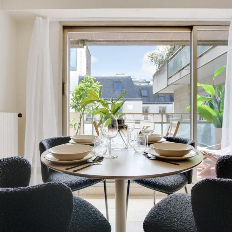Chic apartment - 1BR-4P - Place des Vosges - Appartement 1 Chambre avec Balcon - 2
