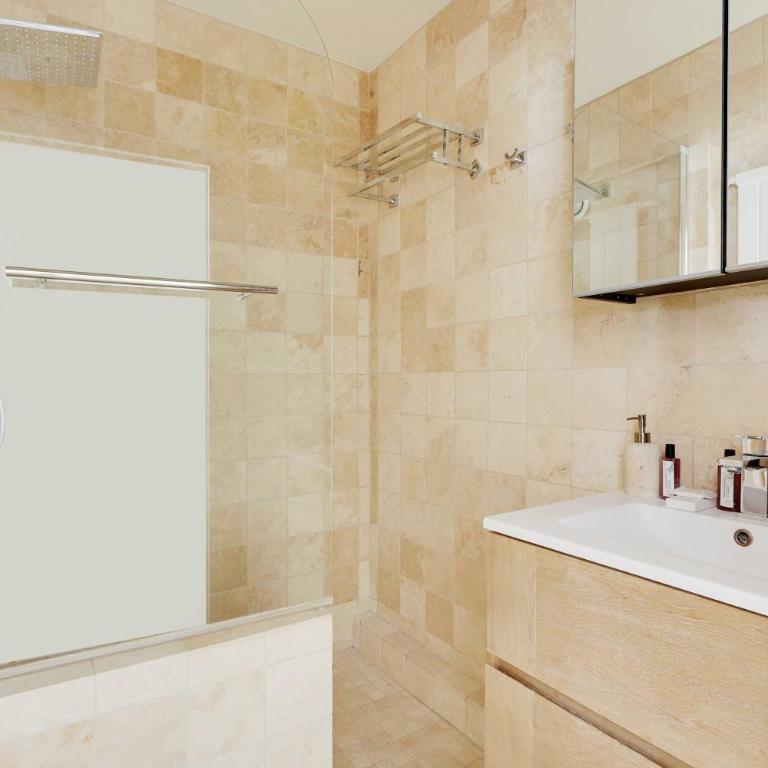 Chic apartment - 1BR-4P - Place des Vosges - Appartement 1 Chambre avec Balcon - 5