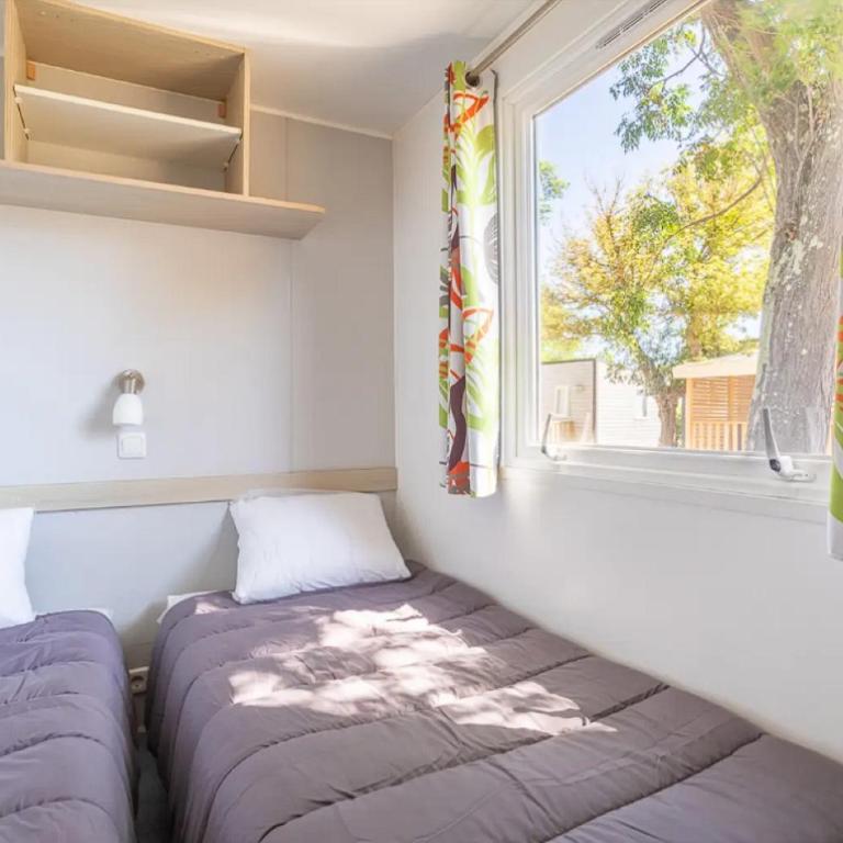 Mobil-home de Laura et Angélique au camping ''Le Neptune'' jusqu'à 4 personnes - Mobile Home - 13