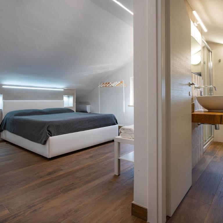 MYTHOS Bed and Breakfast - Camera Matrimoniale Standard - 2