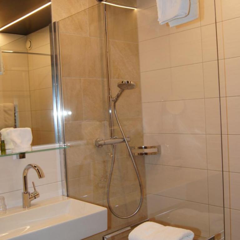 Hotel Hartenfels - Ferienwohnung mit Küchenzeile - 37