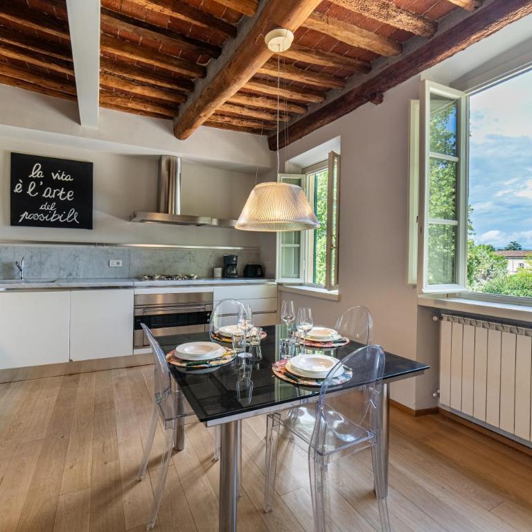 Charming Apartment in Lucca's Historic Center - Appartamento con 2 Camere da Letto - 1