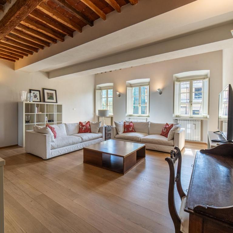 Charming Apartment in Lucca's Historic Center - Appartamento con 2 Camere da Letto - 2