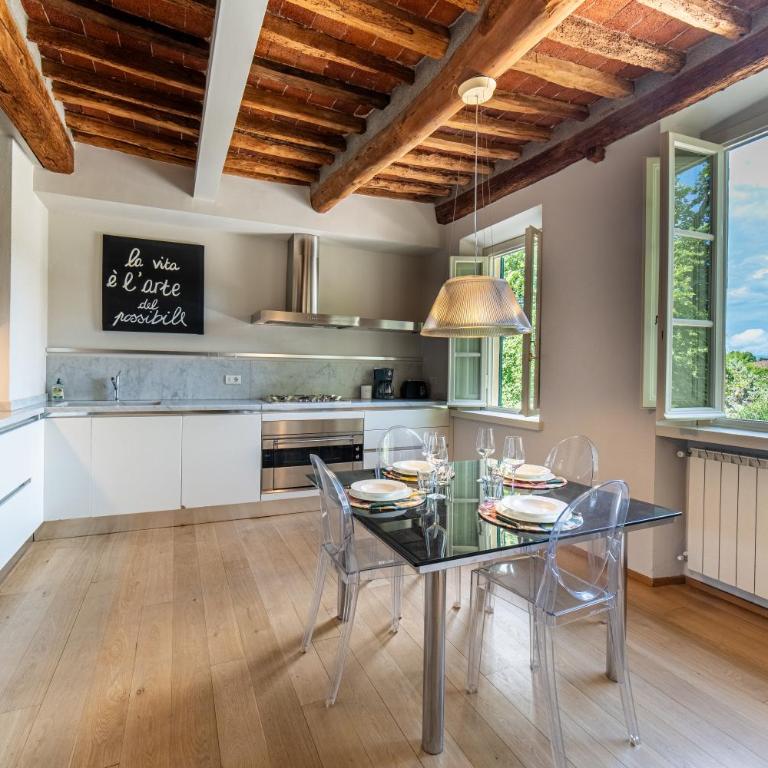 Charming Apartment in Lucca's Historic Center - Appartamento con 2 Camere da Letto - 4