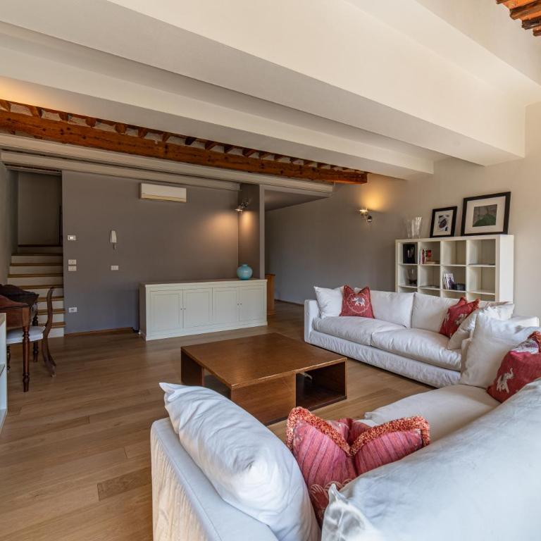 Charming Apartment in Lucca's Historic Center - Appartamento con 2 Camere da Letto - 9