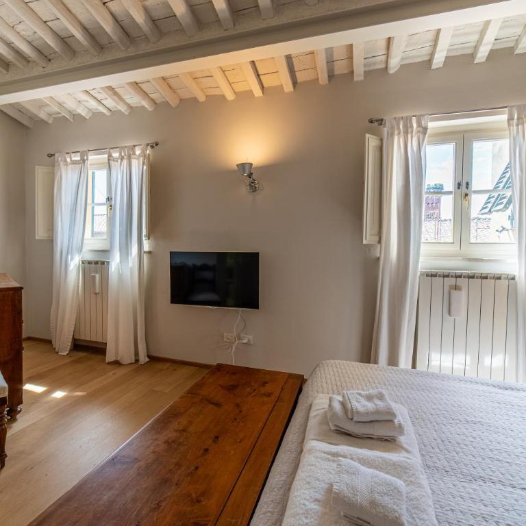 Charming Apartment in Lucca's Historic Center - Appartamento con 2 Camere da Letto - 12