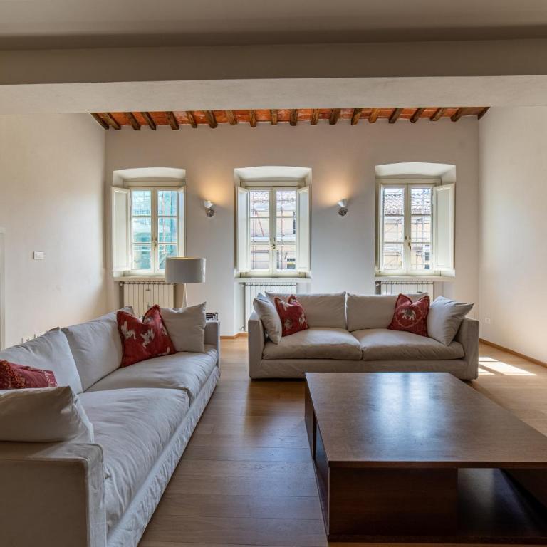 Charming Apartment in Lucca's Historic Center - Appartamento con 2 Camere da Letto - 16