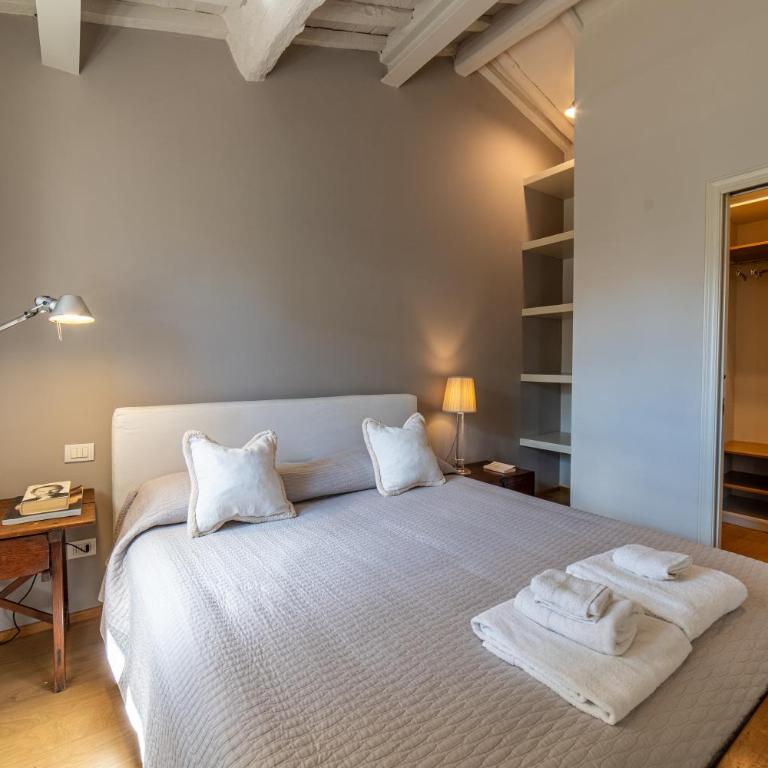 Charming Apartment in Lucca's Historic Center - Appartamento con 2 Camere da Letto - 17