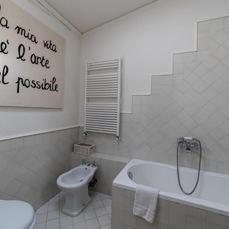 Charming Apartment in Lucca's Historic Center - Appartamento con 2 Camere da Letto - 28