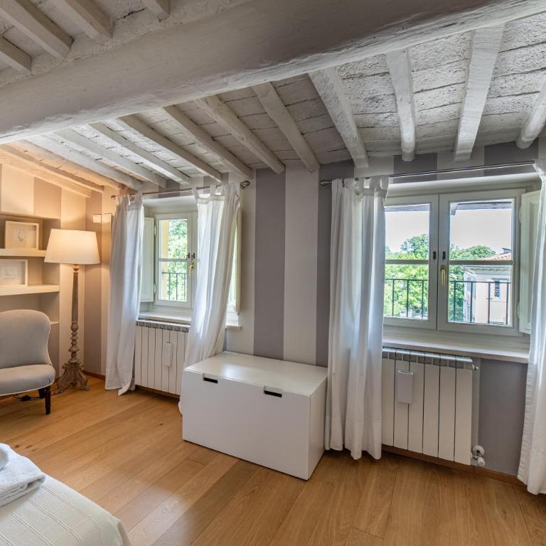 Charming Apartment in Lucca's Historic Center - Appartamento con 2 Camere da Letto - 30