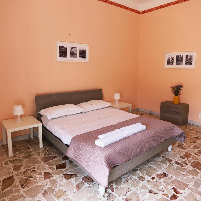 Ibla for Family and Friends - Appartamento Standard con 2 Camere da Letto - 2