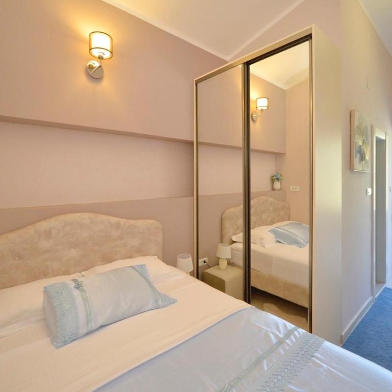 Sapphire view apartment - One-Bedroom Apartment - 11