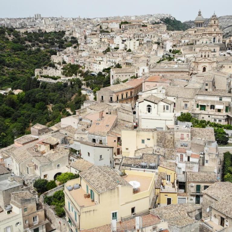 Ibla for Family and Friends - Camera Matrimoniale con Terrazza - 2