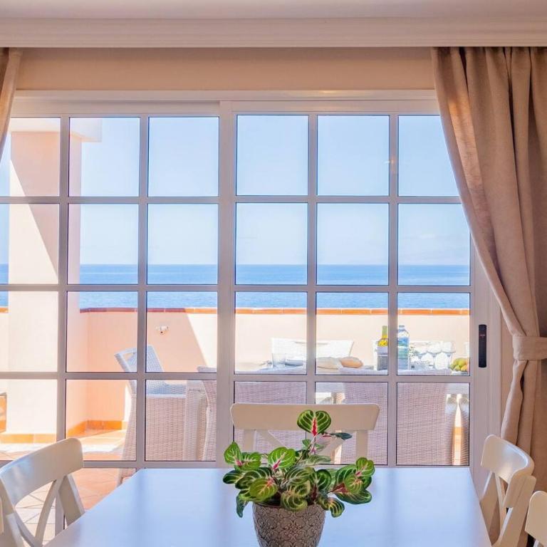 Penthouse Apt with Jacuzzi by Dream Homes Tenerife - Apartamento - 4