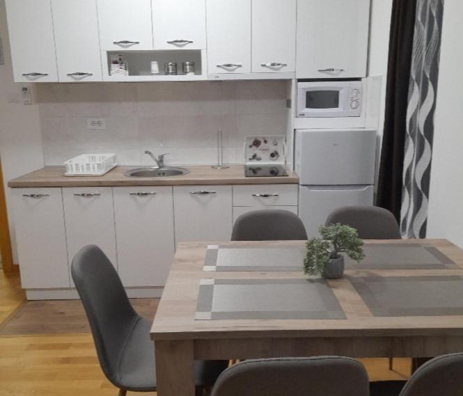 APARTMaN HAPPY PLACE - Apartman sa 1 Spavaćom Sobom - 8