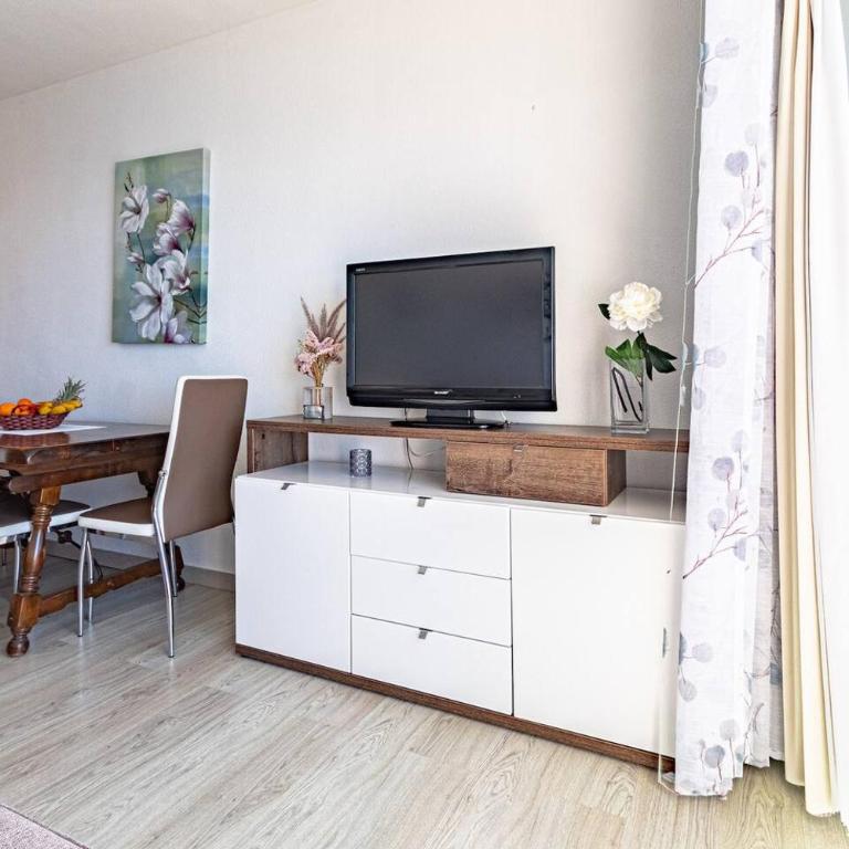 Dream View Apt by Dream Homes Tenerife - Apartment with Sea View - 9