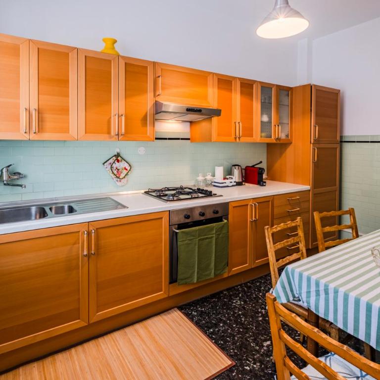 Sestri Levante Acquamarina - Appartamento con 1 Camera da Letto, Balcone e Vista Acqua - 4