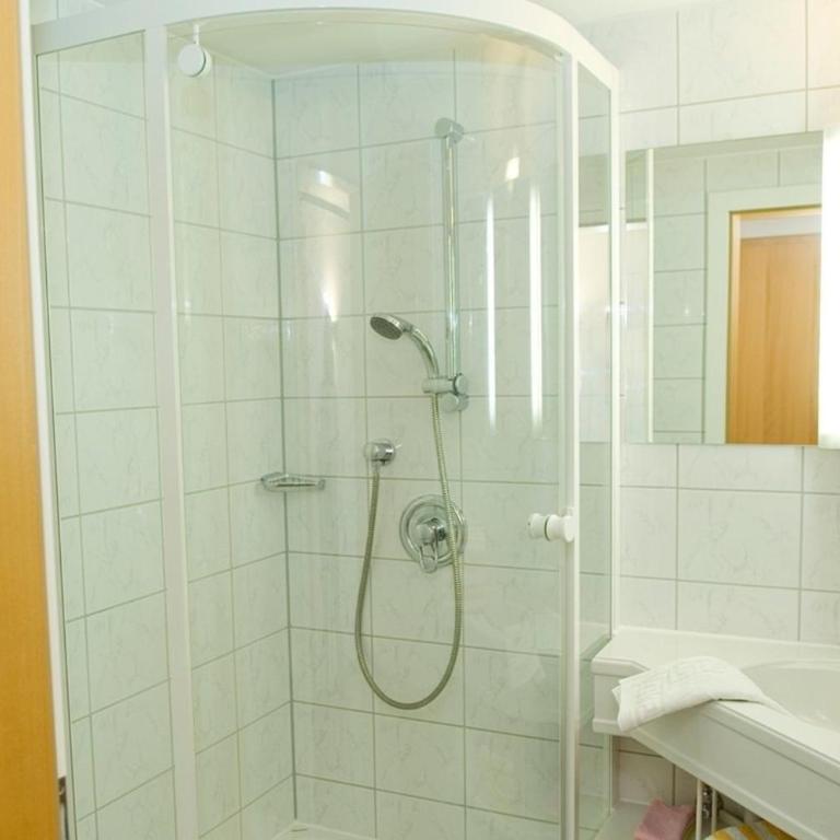Ferienwohnung Edelweiß, Haus Wilfer, Oberstaufen PLUS - Apartment - 8