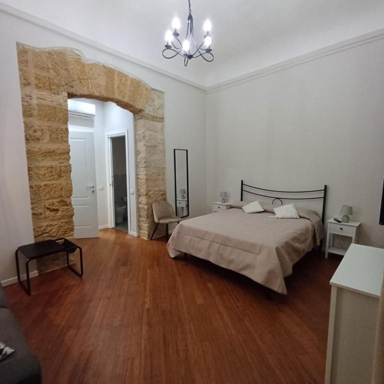 Residenza del Massimo - Family Room with Balcony - 6