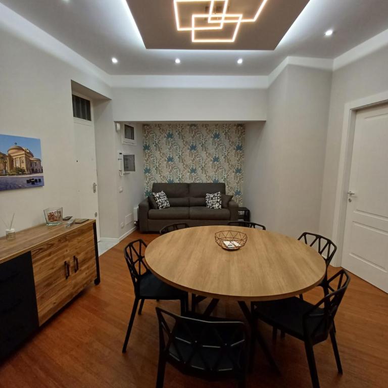 Residenza del Massimo - Two-Bedroom Apartment with Balcony - 8