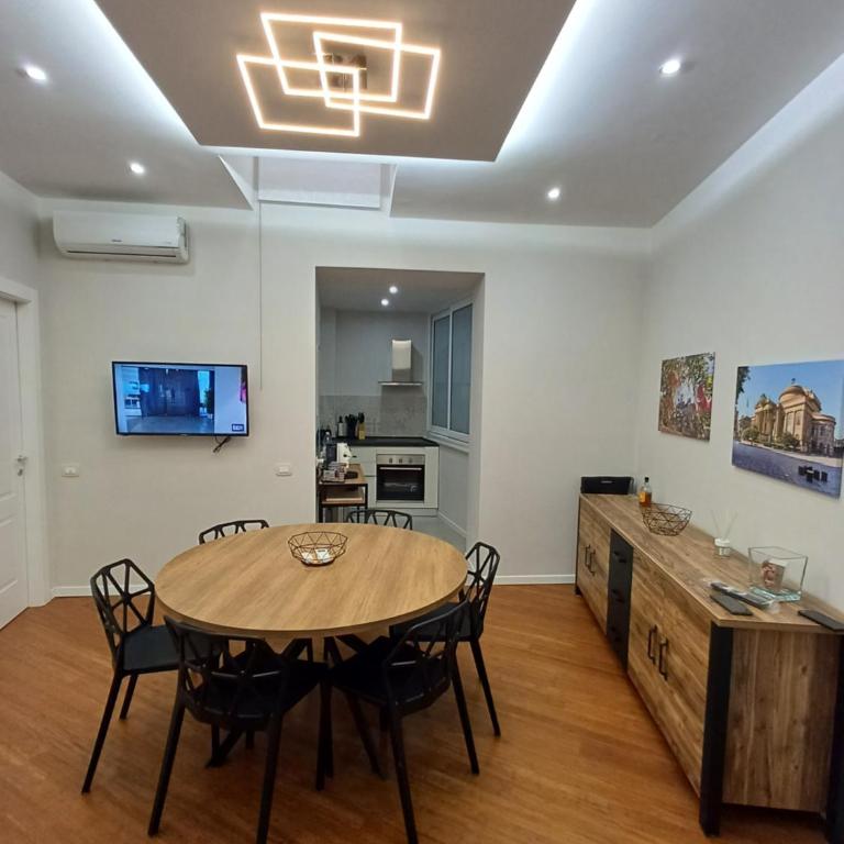 Residenza del Massimo - Two-Bedroom Apartment with Balcony - 9