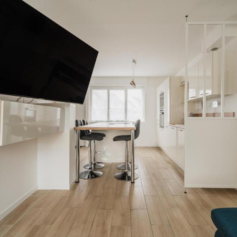 Maison des Clos Biais - Four-Bedroom House - 3