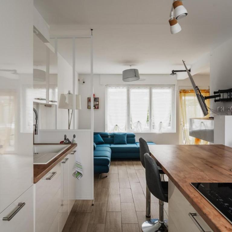 Maison des Clos Biais - Four-Bedroom House - 1