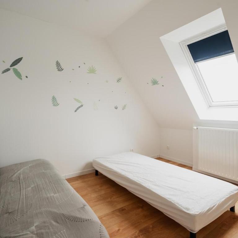 Maison des Clos Biais - Four-Bedroom House - 11