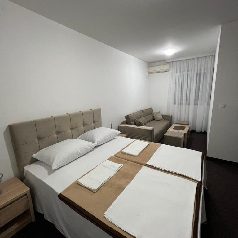 Motel Aura - Triple Room - 2