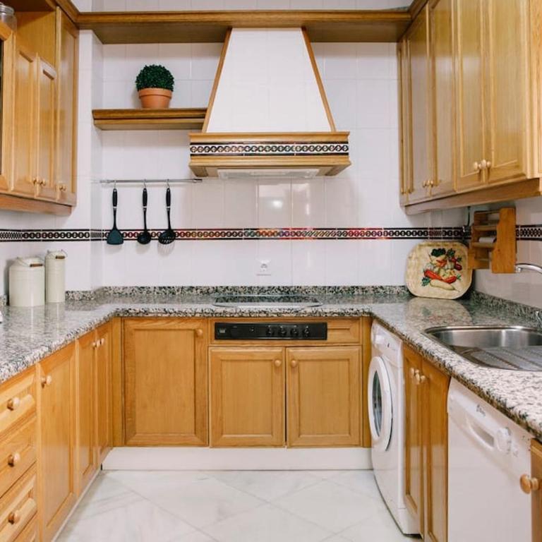 Wonderful 3 bedroom flat in the heart of Triana - Apartamento de 3 dormitorios - 10